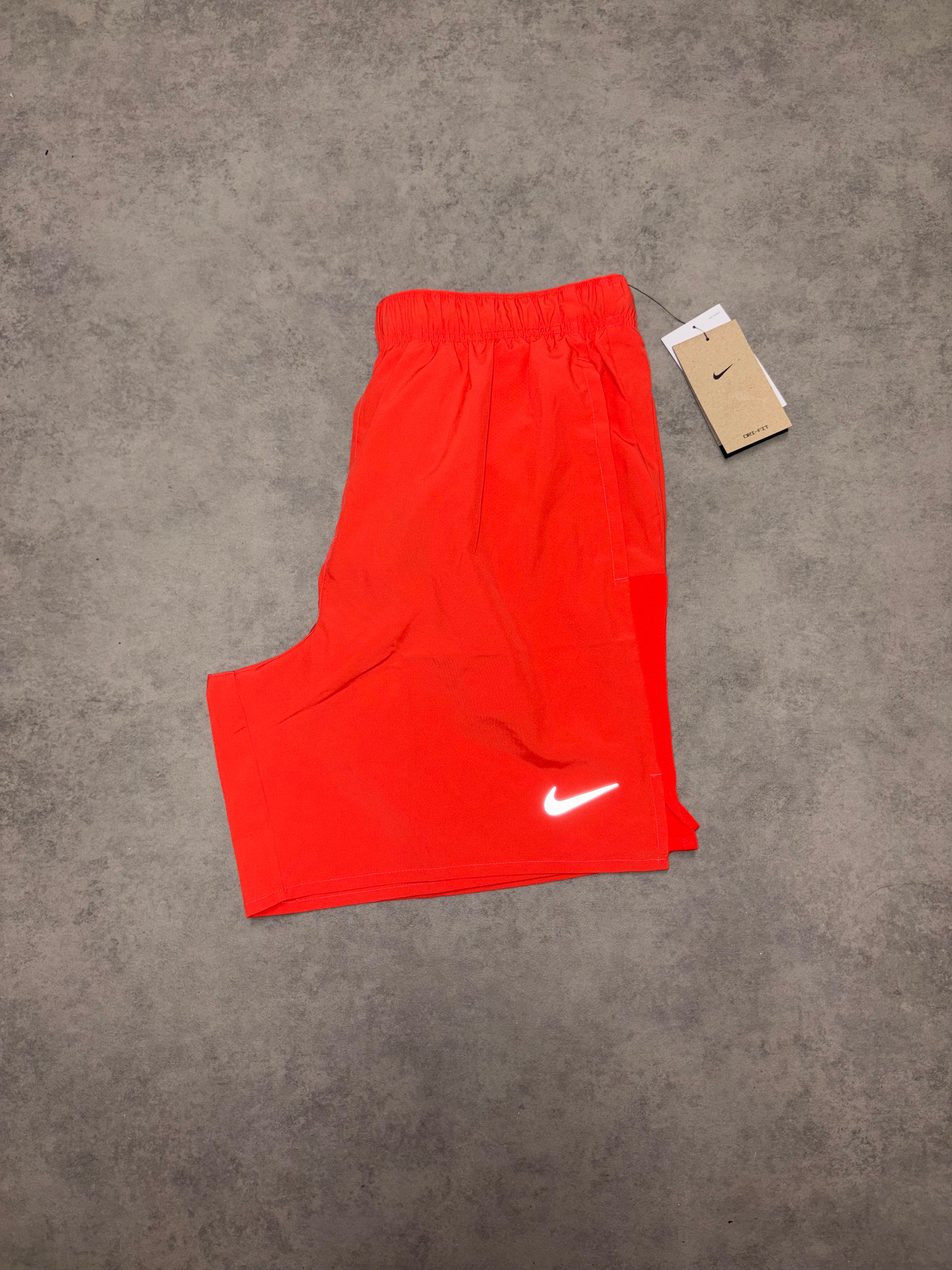 Nike Challenger 7” Shorts - Crimson Red