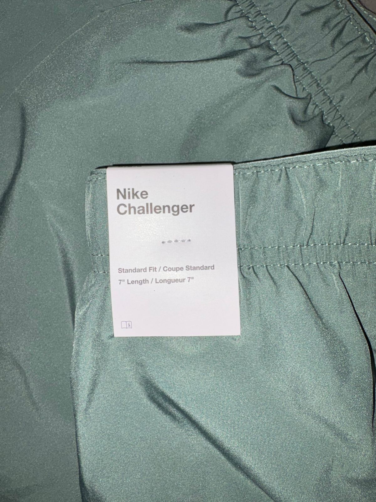 Nike Challenger 7” Shorts - Clay Green