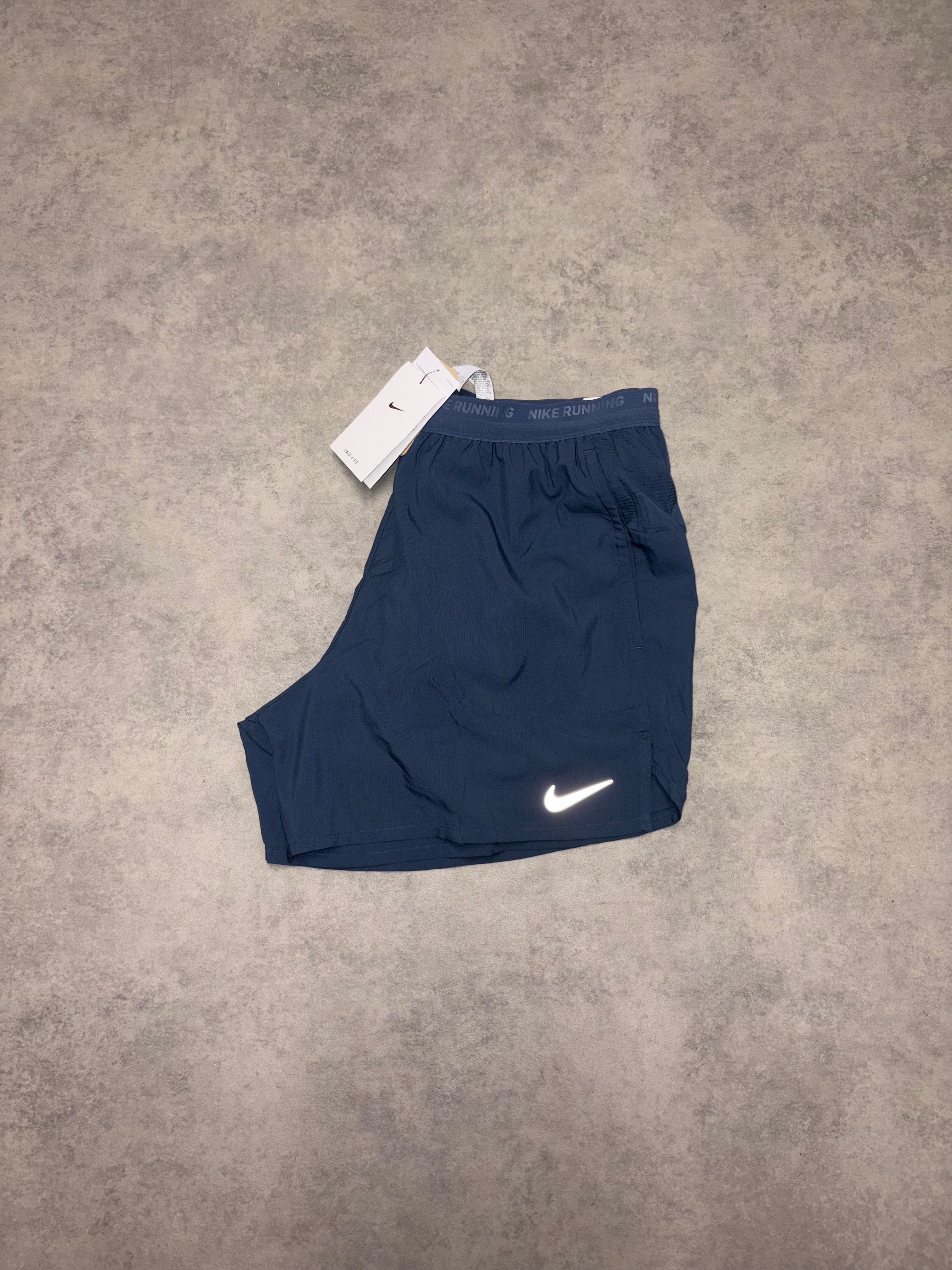 Nike Stride 5” Shorts - Navy