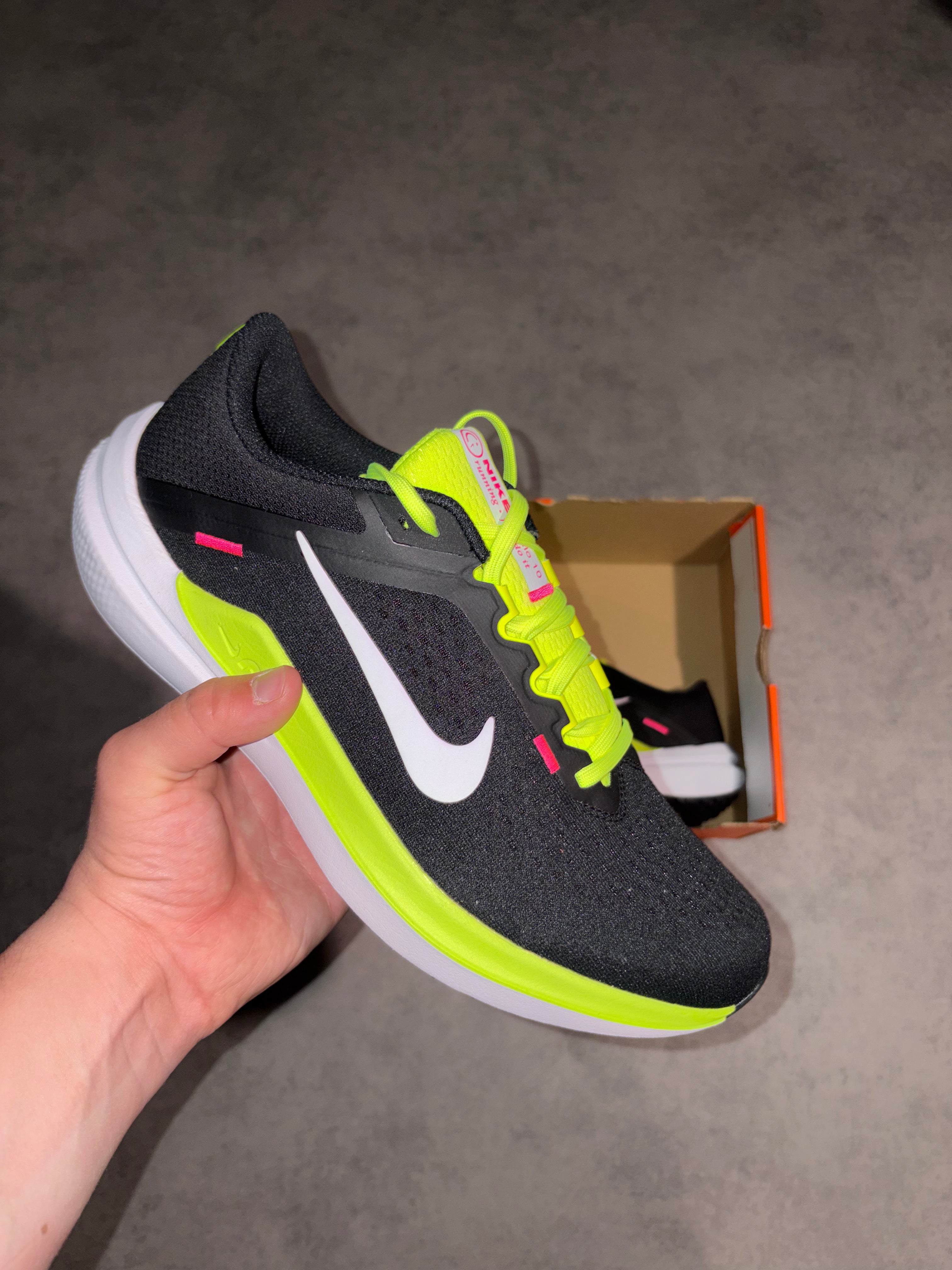 Nike Windflo 10 - Volt/ Black