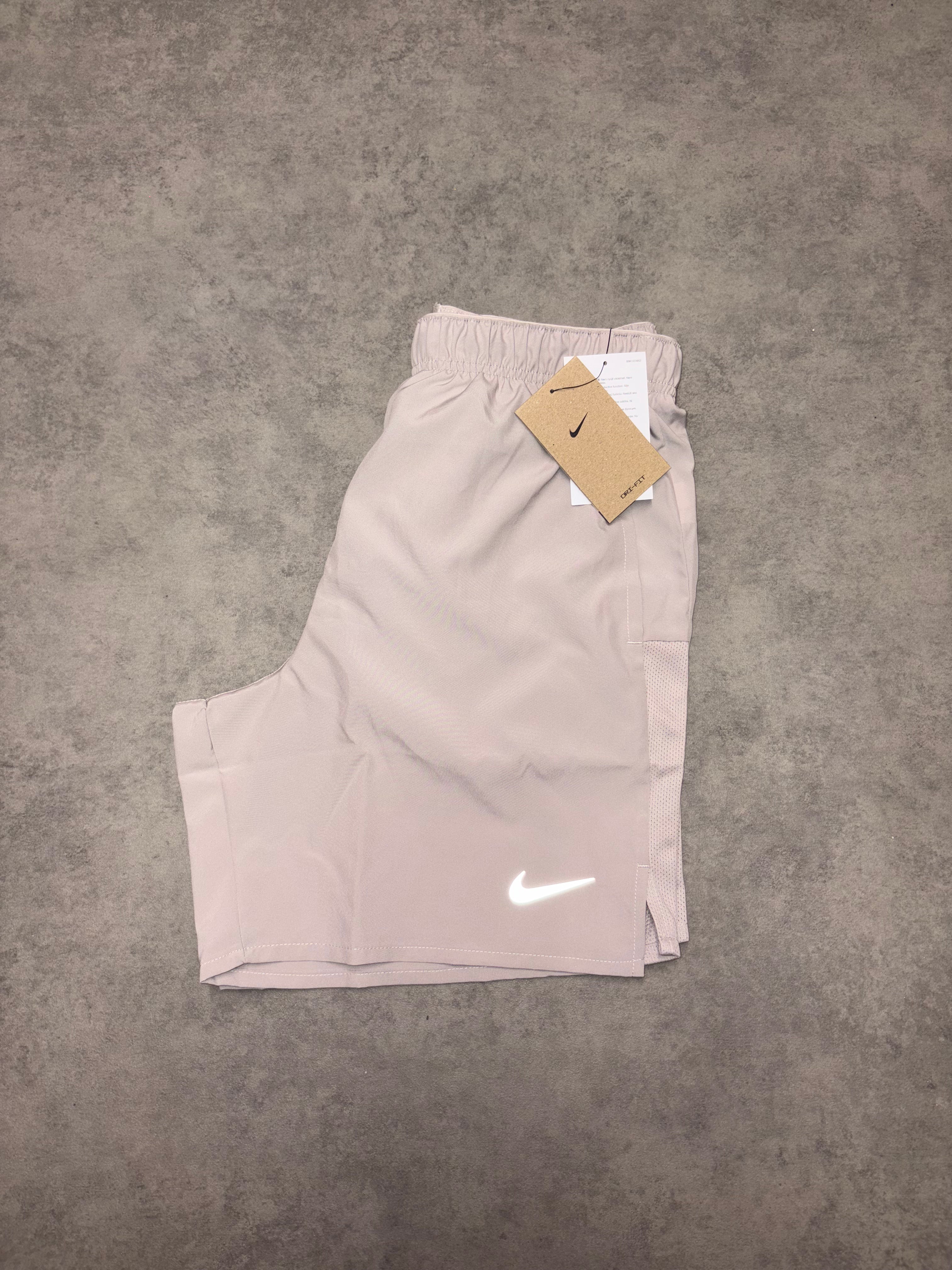 Nike 7” Challenger Shorts - Moon Stone